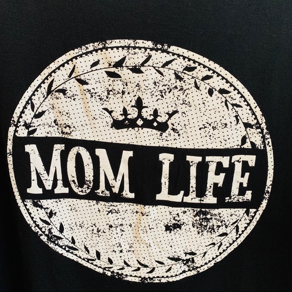 Mom Life ruffle sleeve t shirt black - Picture 5 of 5